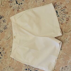 Talbots Woman white stretch Bermuda shorts 4 pocket belt loops Size 18W EUC…